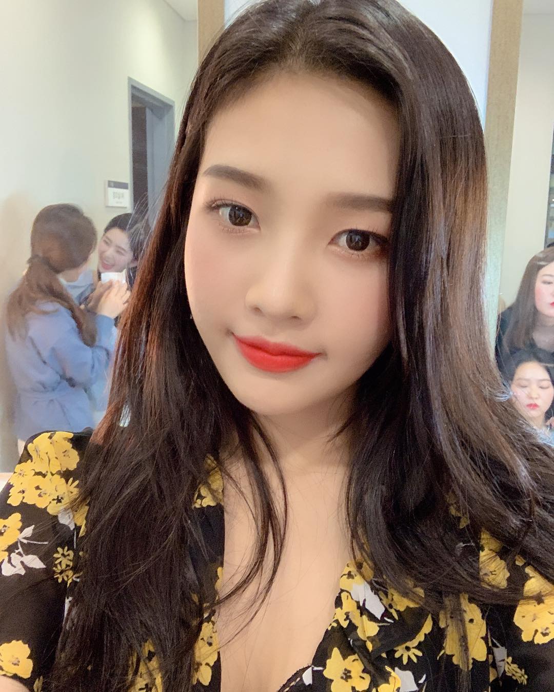 joy上线晒自拍 今天录制综艺《300×2》