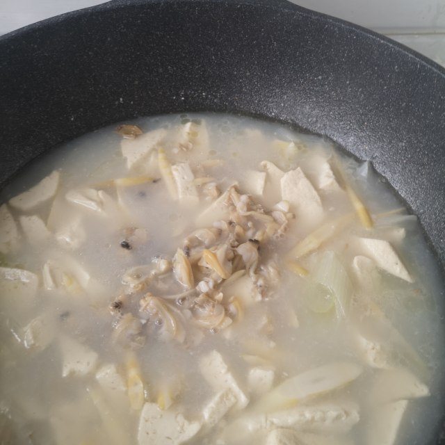 响铃笋尖海鲜汤,汤鲜味美,好喝极了