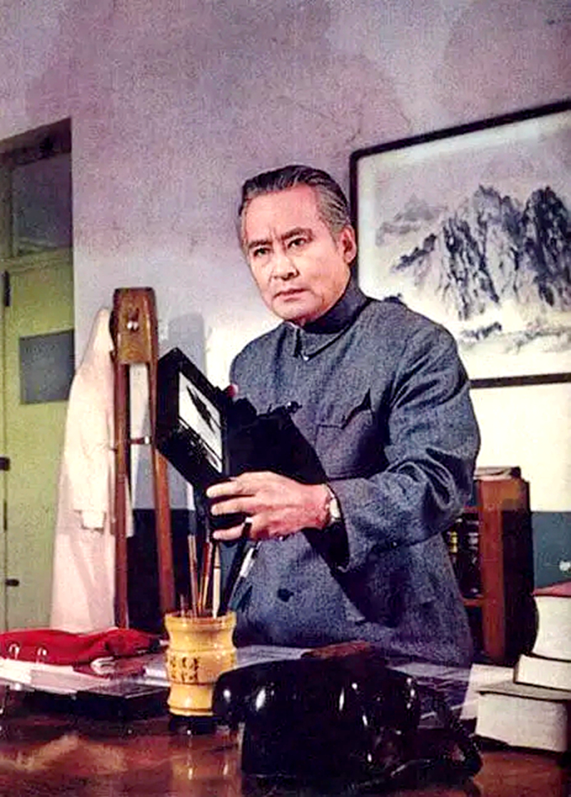 《南征北战》张军长,经典台词再"坚持最后5分钟",妻子是阮斐