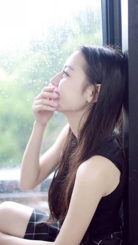 迪丽热巴上演"侧颜杀",鼻梁挺拔,网友:侧颜女神就是你啊