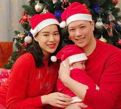 胡杏儿老公晒结婚照,庆祝他们结婚三周年,胡杏儿:想再要个女儿