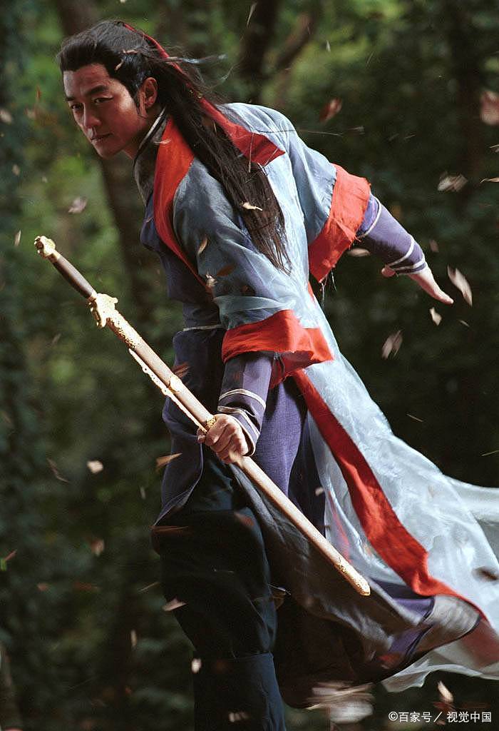 笑傲江湖识少侠,任盈盈的无奈,金刀无敌的江湖梦,令狐冲的义气