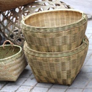 他挑着两个破箩筐投奔张作霖,张作霖一看,连忙摆手:礼重了!