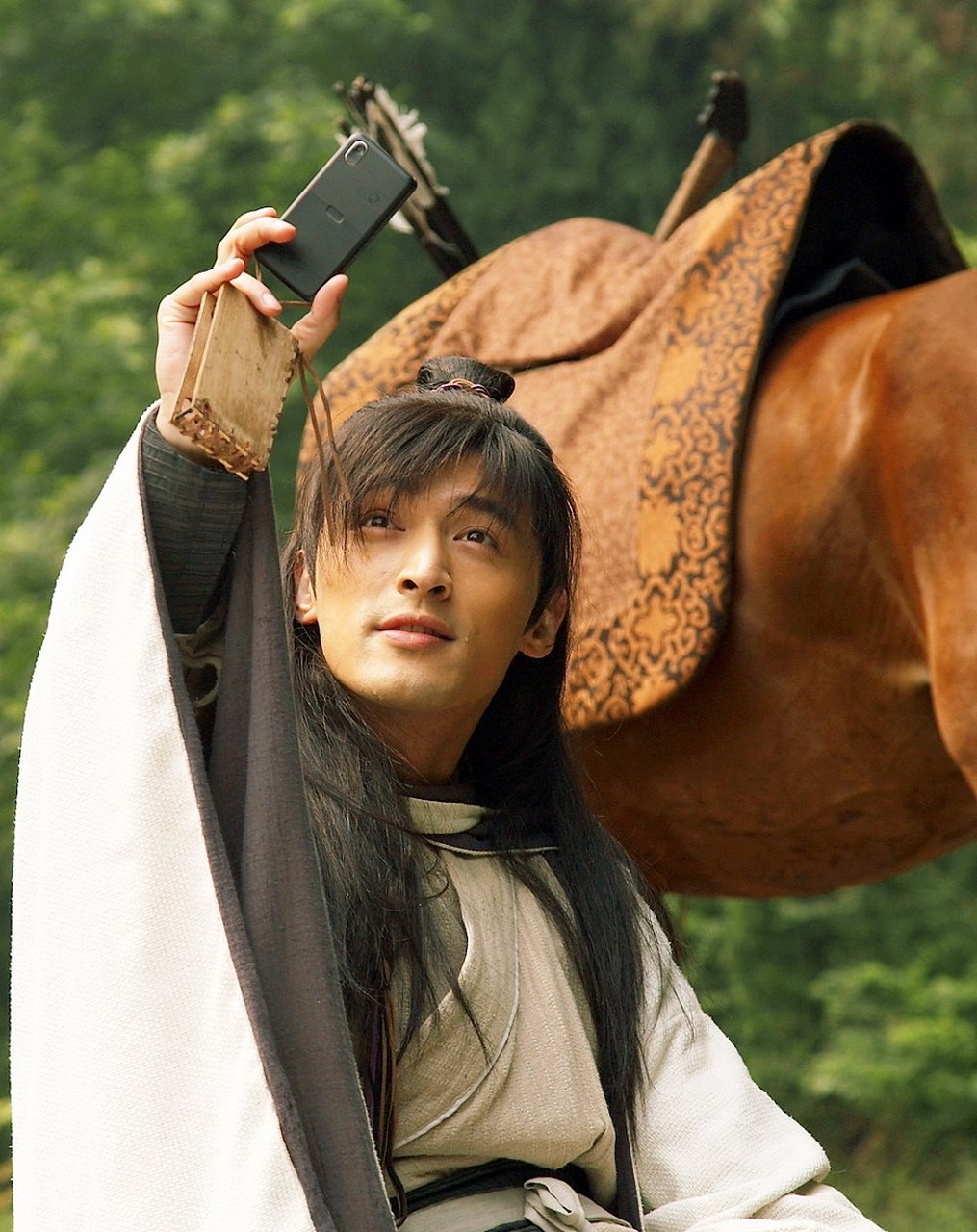 你是否记得那个陪伴我们成长的经典角色——仙剑奇侠传中的李逍遥?