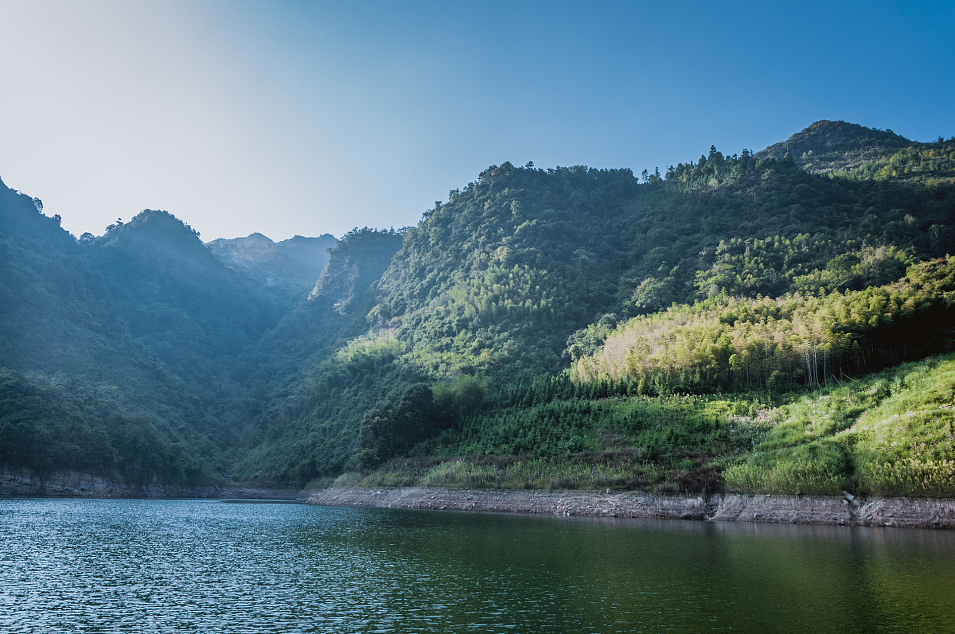 东白山天池图片