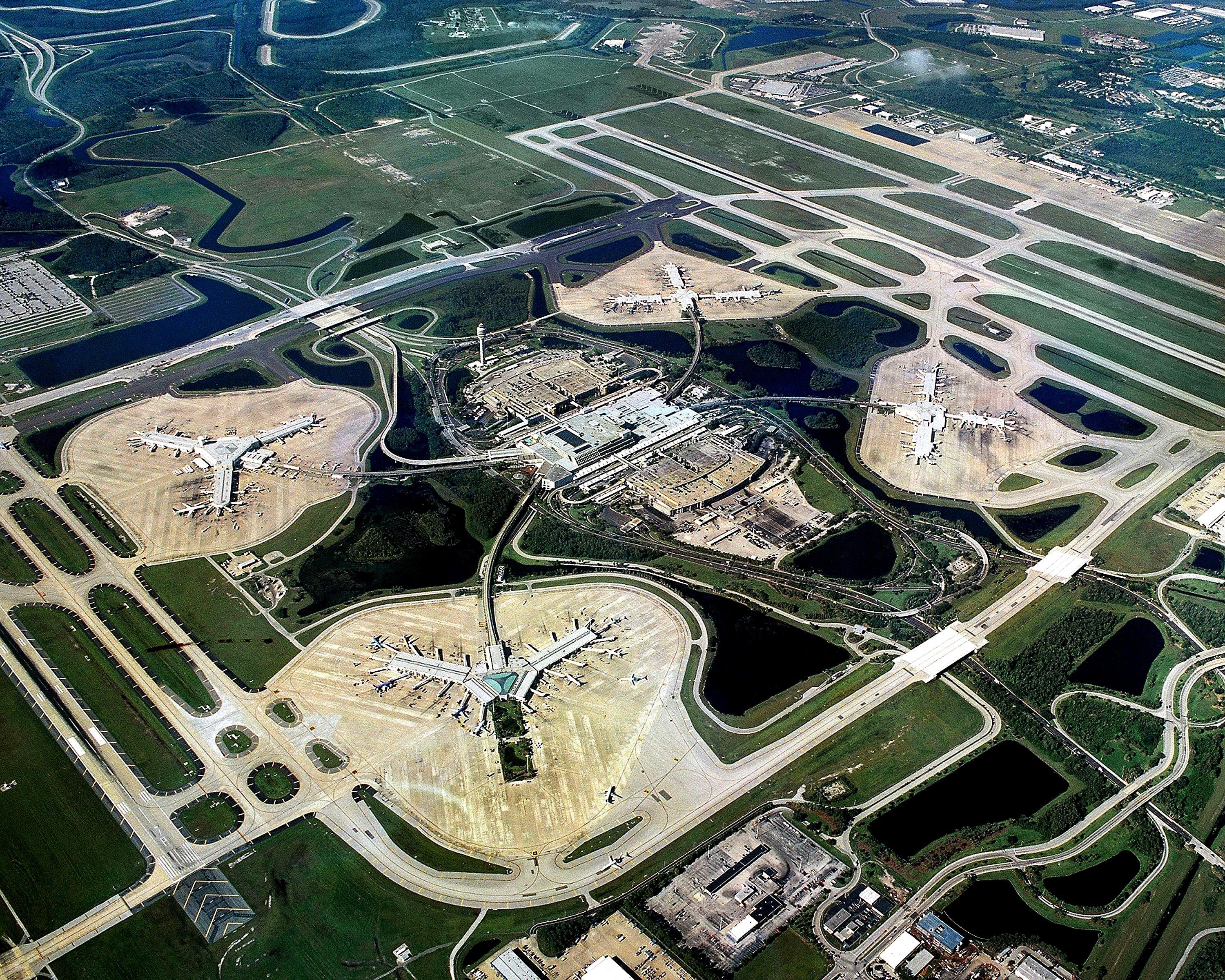第五:华盛顿杜勒斯国际机场,它以第52任国务卿约翰·福斯特·杜勒斯的