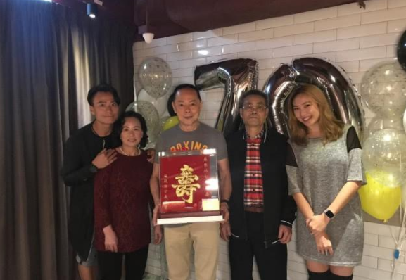 tvb老戏骨罗乐林70岁大寿三位女儿庆生,蔡少芬等好友出席