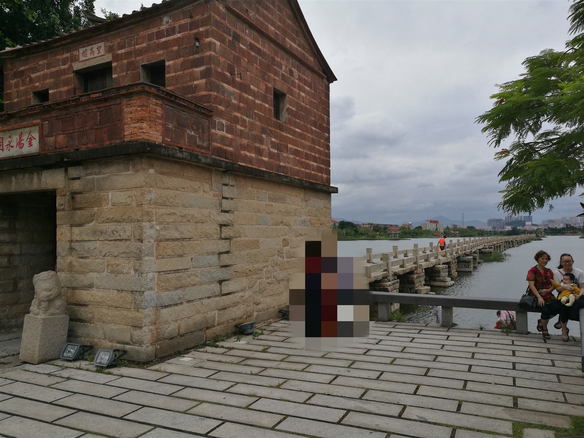 安海一侧桥洞门