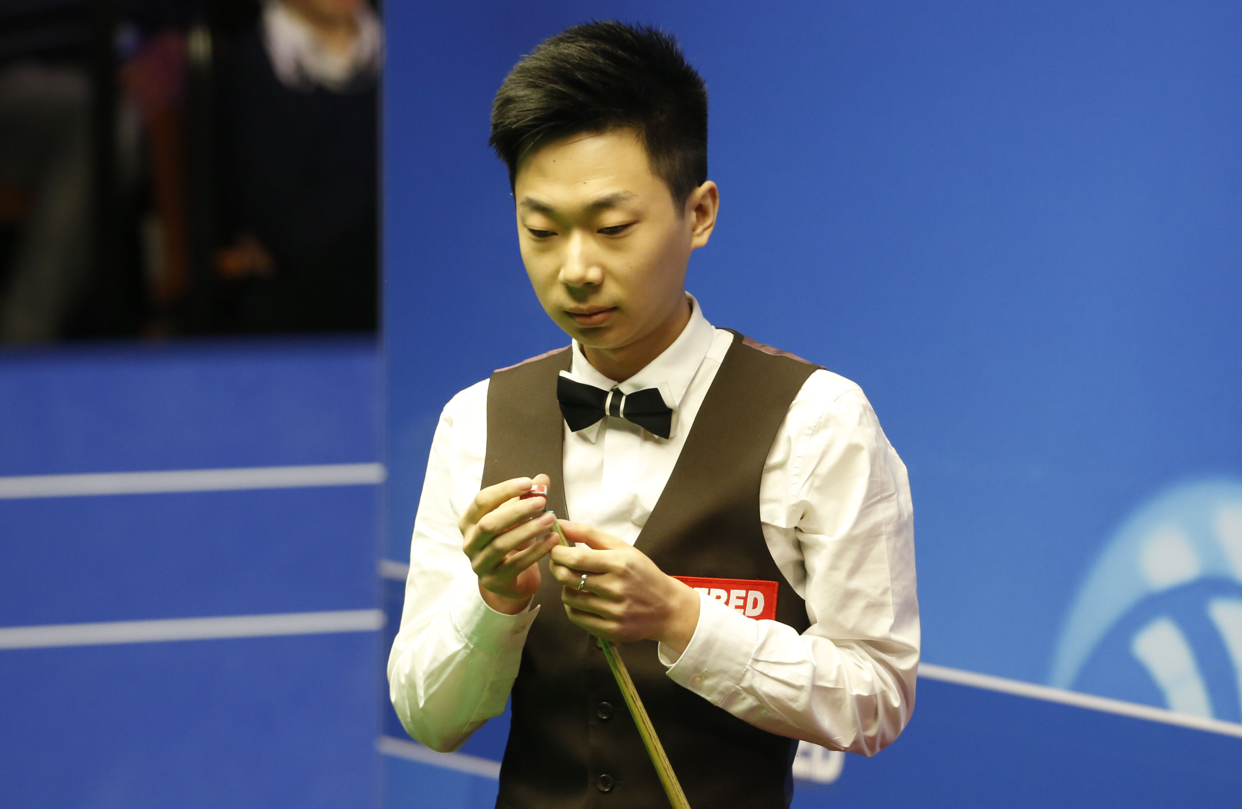 斯诺克——世锦赛第二轮:吕昊天对阵霍金斯(10)