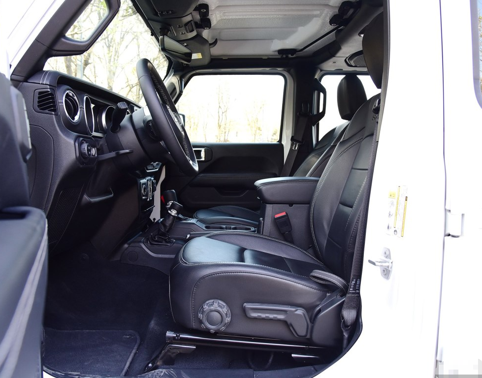 牧马人,这款车销量一直不错,并且外观也很潮流,一起了解一下吧