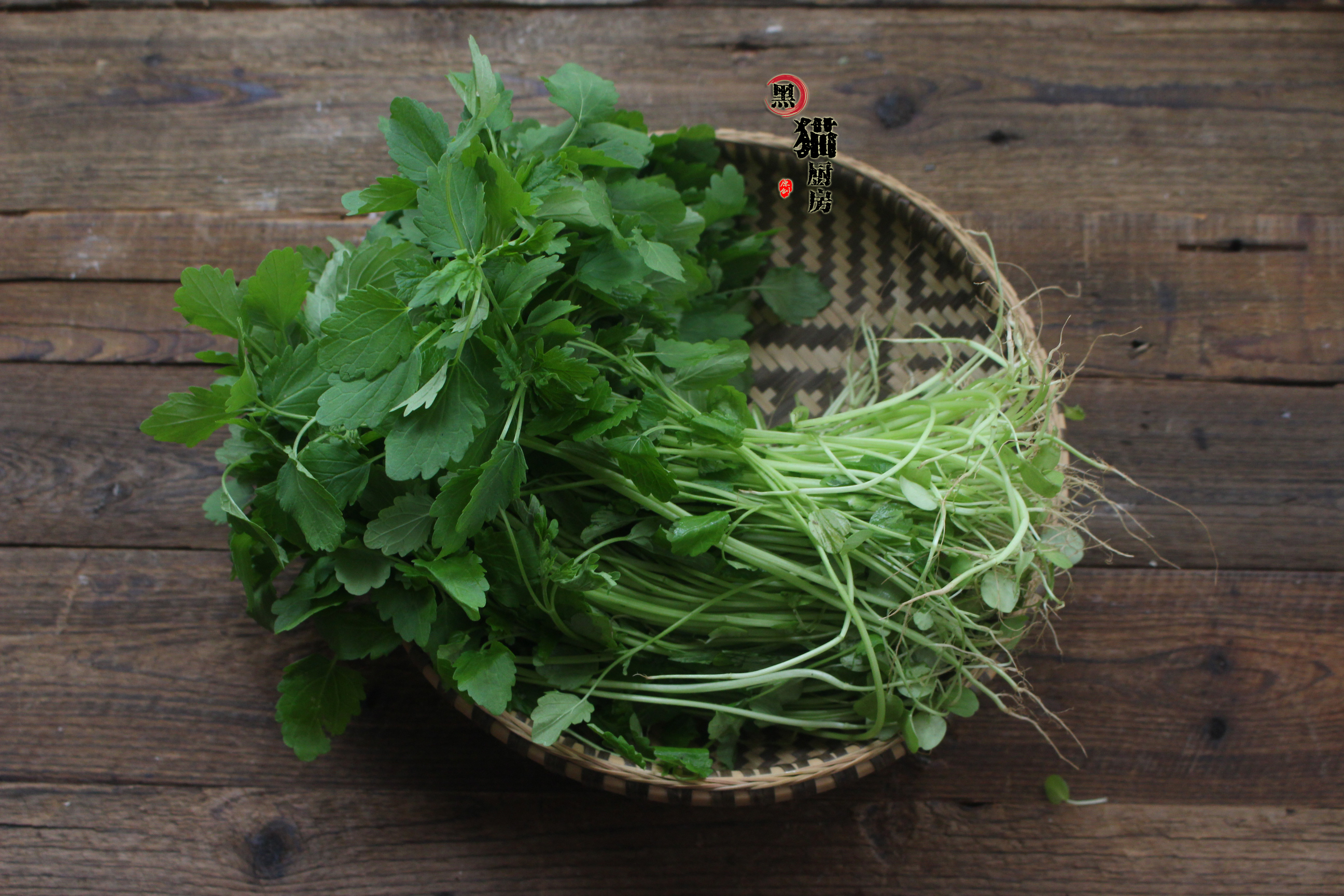 益母草芹菜鸡蛋汤是什么 关于益母草芹菜鸡蛋汤的详细
