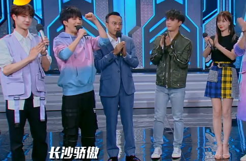 张艺兴很机智,一秒拆穿杨迪的套路,小举动却展现了真实人品