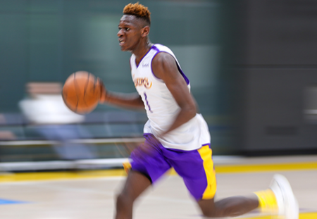 官方:湖人从76人交易得到二轮秀伊萨克-邦加