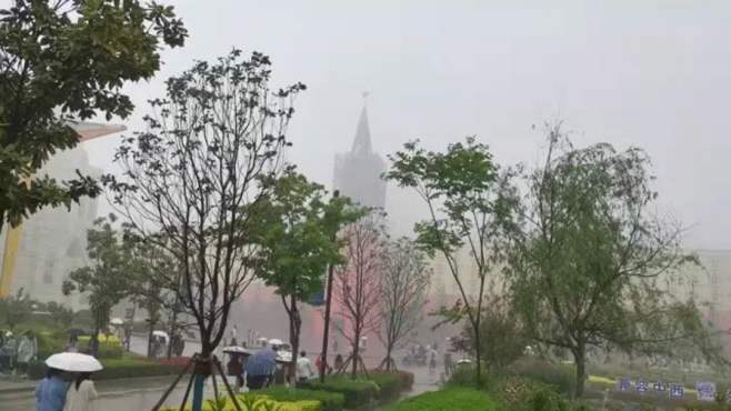 [图]雨雾空蒙的西亚斯（校园即景）