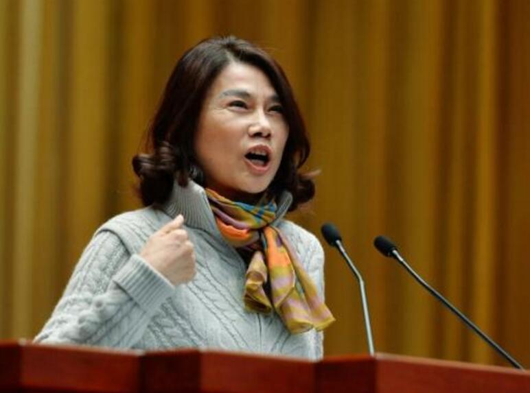 董明珠续任格力董事长几无悬念?喊出营收6000亿目标,网友:优秀