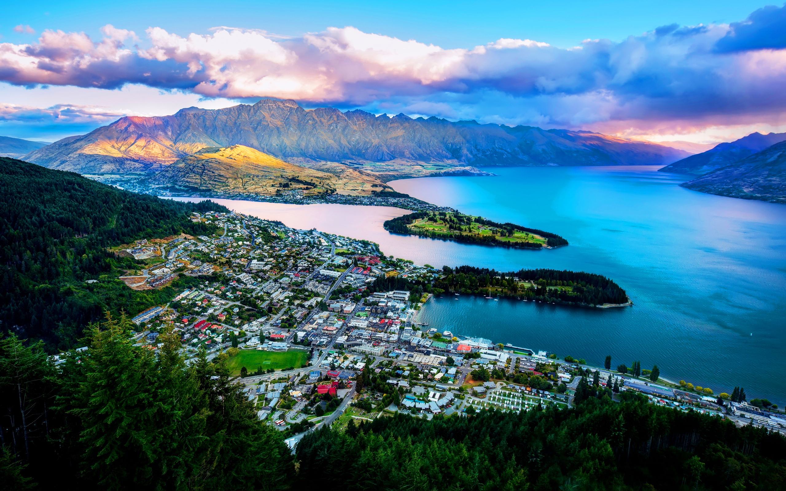 新西兰皇后镇不仅风景优美,还有一条32公里长廊供徒步爱好者体验