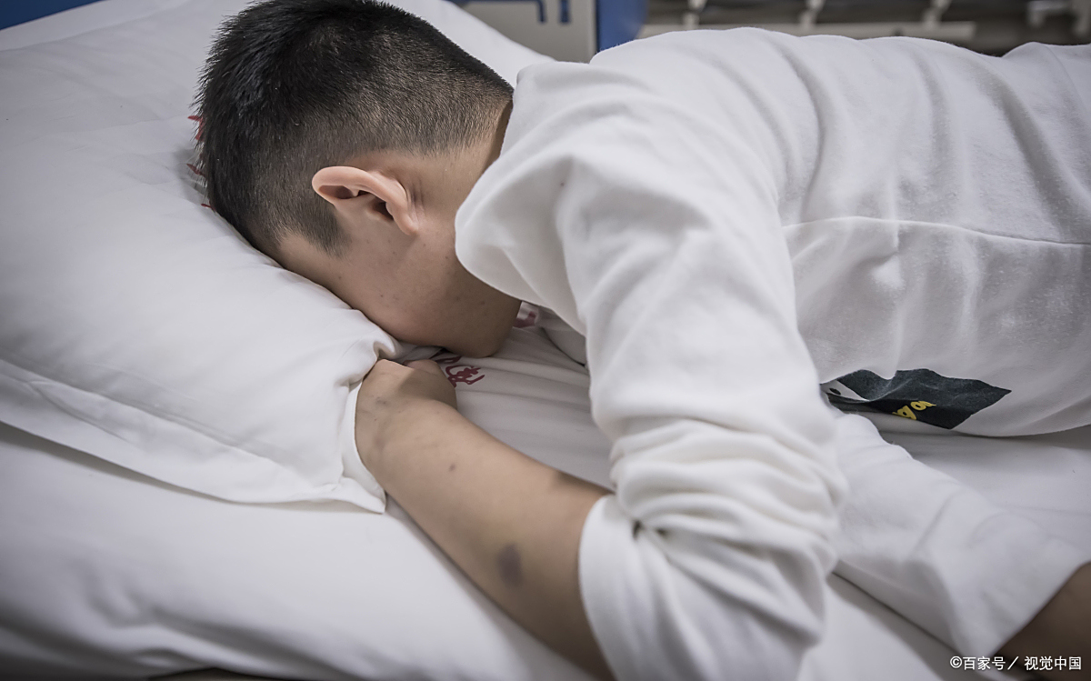 首先告诉你这是一个植物神经的节律问题,接下来我会慢慢给你解释