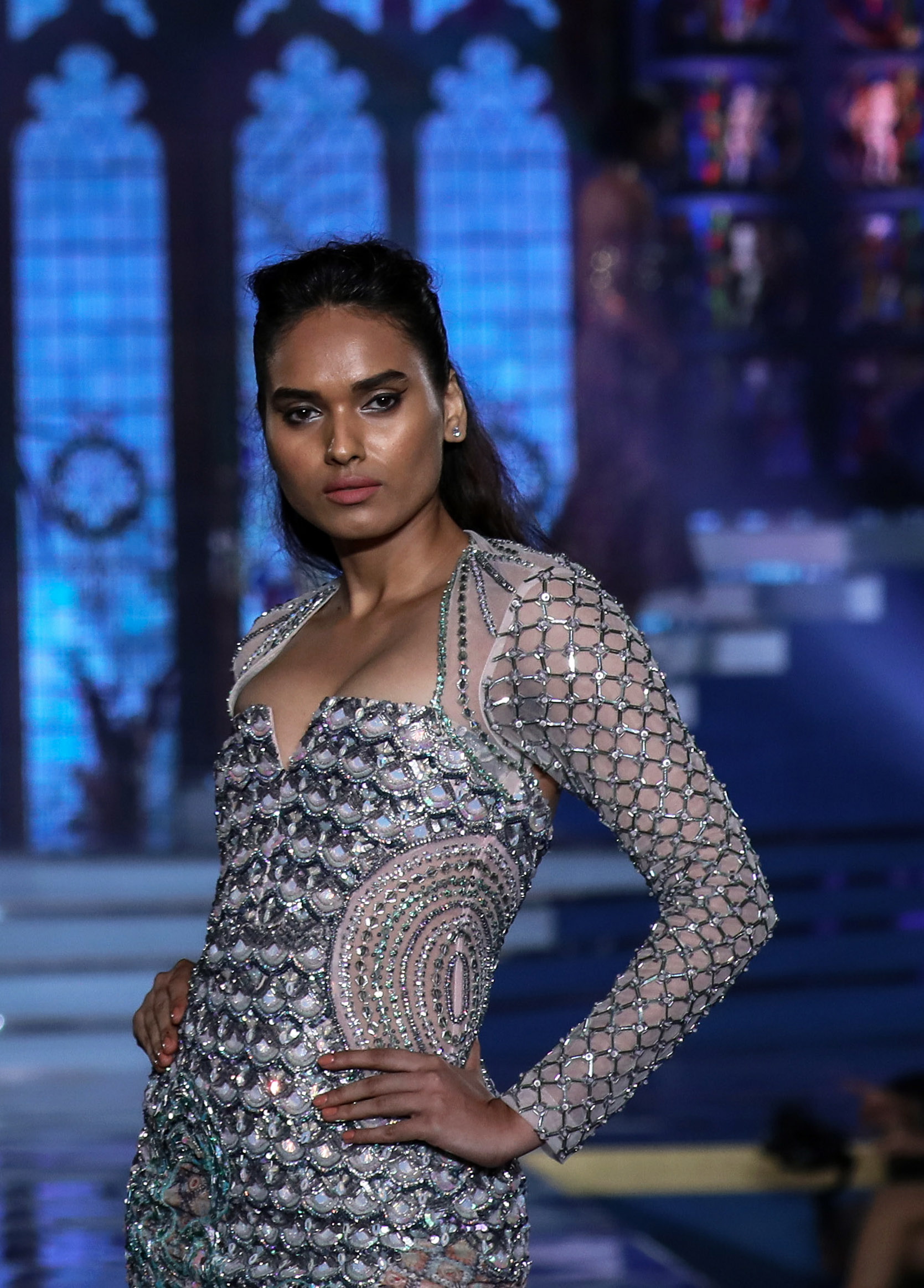 印度拉克美时装周——设计师莫妮莎·贾伊辛作品时装秀(18)