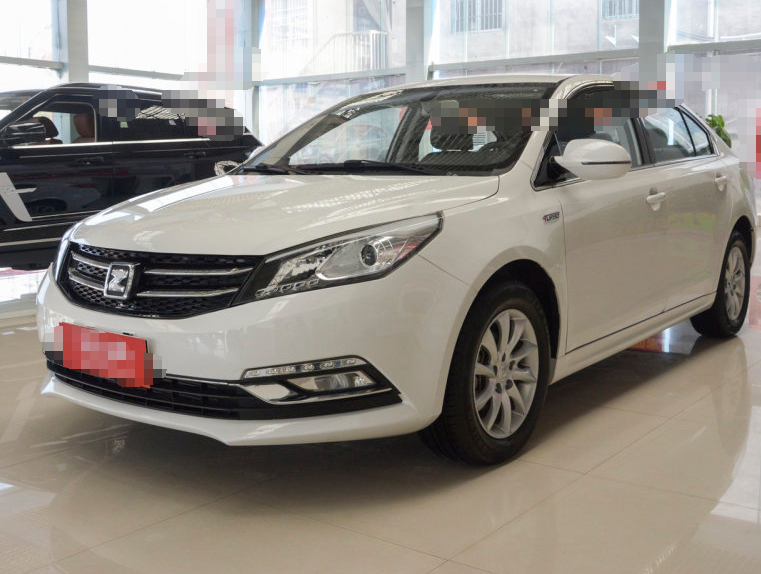 众泰z560这辆车子的外观很大气,车子也很高大,给人整体感觉不错,我