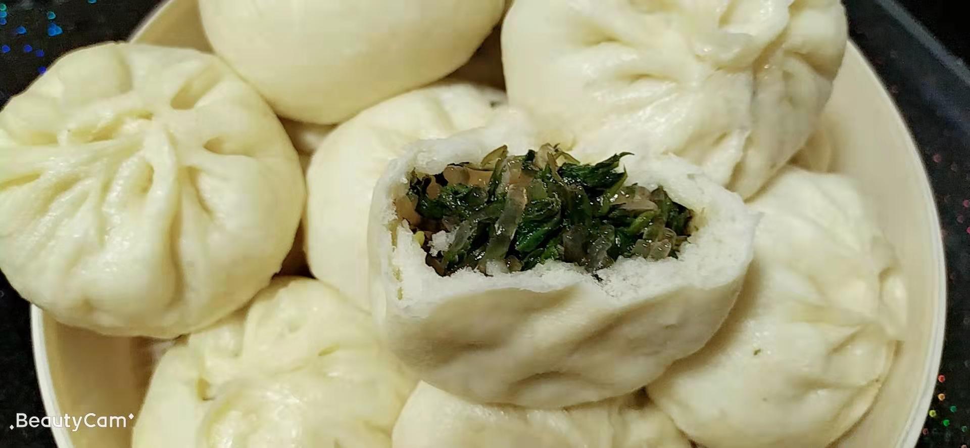 家常的美味——纯素的荠菜粉条馅包子