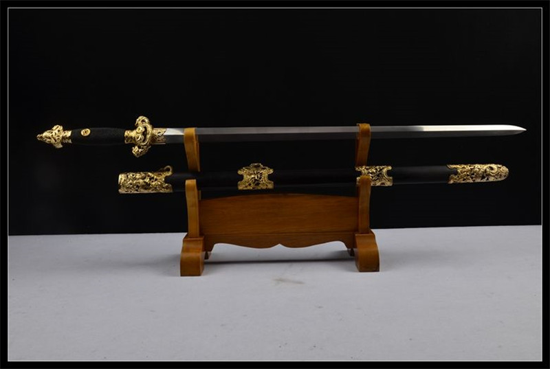 第四,九龙宝剑;乾隆收藏的,后来被孙殿英盗走后下落不明.