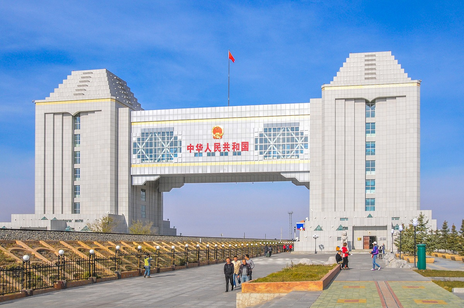 新疆阿拉山口市有什么旅游景点呢!