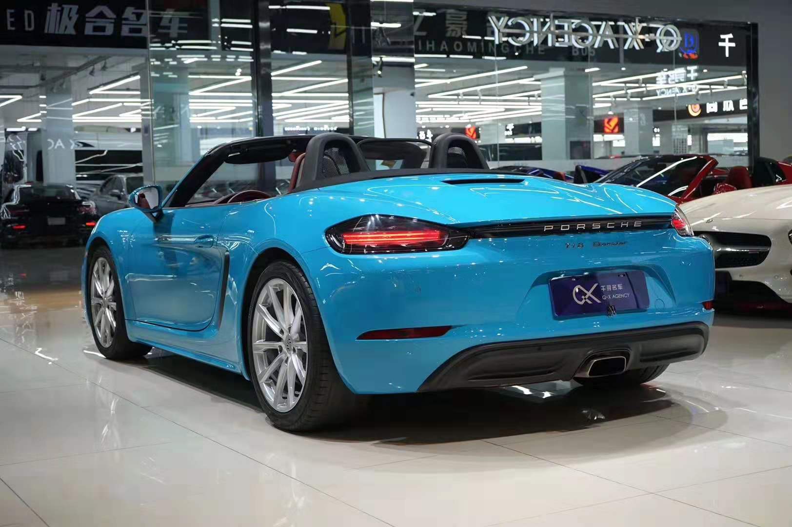 收到一款保时捷718,迈阿密蓝色,62万到手,还加装19寸轮毂