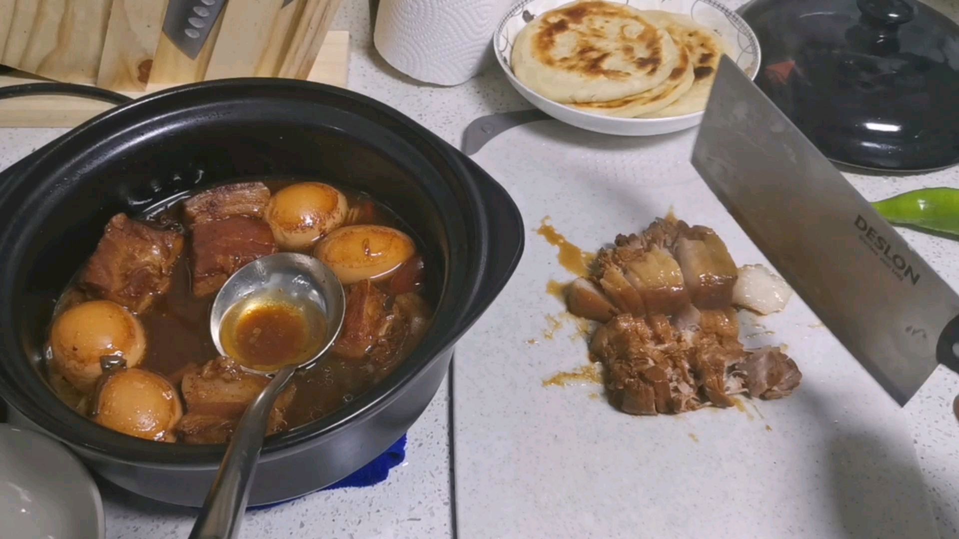 难怪西安肉夹馍那么好吃 原来秘方全在炖肉上 分享在家做肉夹馍