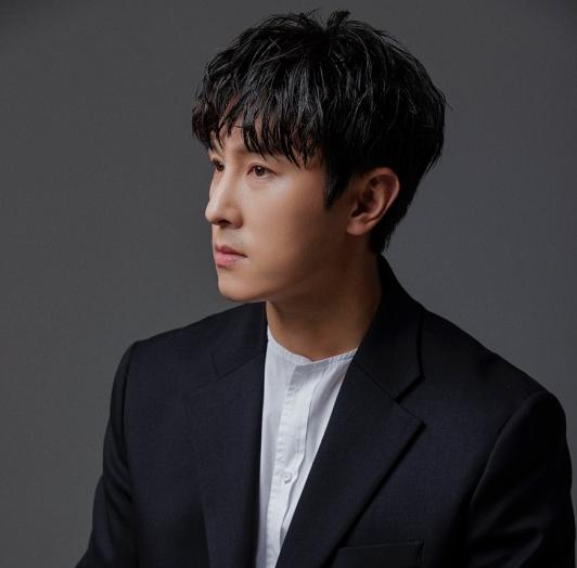 神话金烔完发声:经纪公司让艺人服药解决精神问题