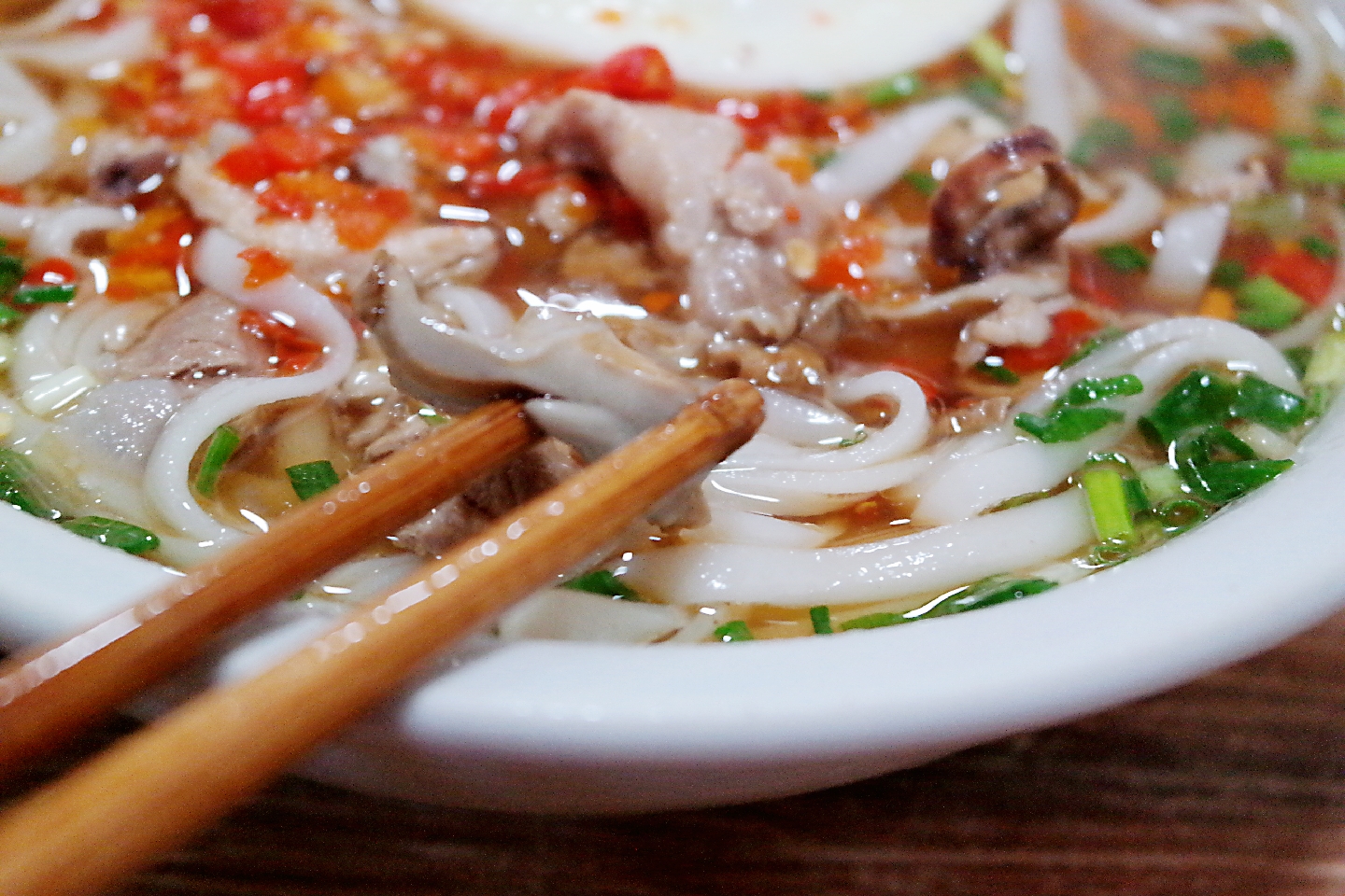 墨鱼炖肉粉:长沙这家粉店,每天只做4小时,去晚了吃不到!