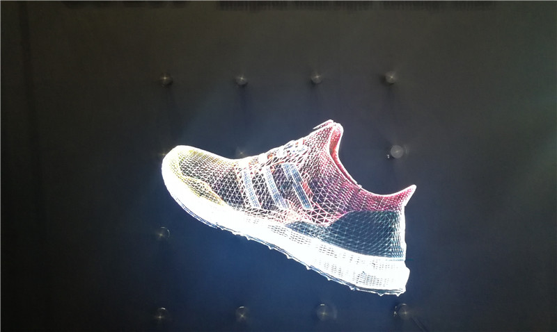 广州全息风扇屏如何操控?科伊斯自主研发的智能远控app足矣