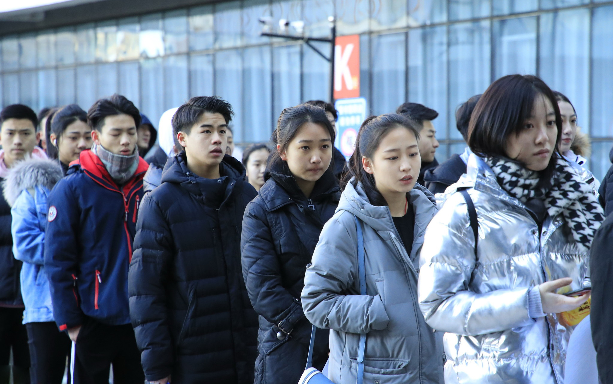 北电初试首日:混血靓女与清纯佳人"齐飞",帅哥粉嫩阴柔秀骚气