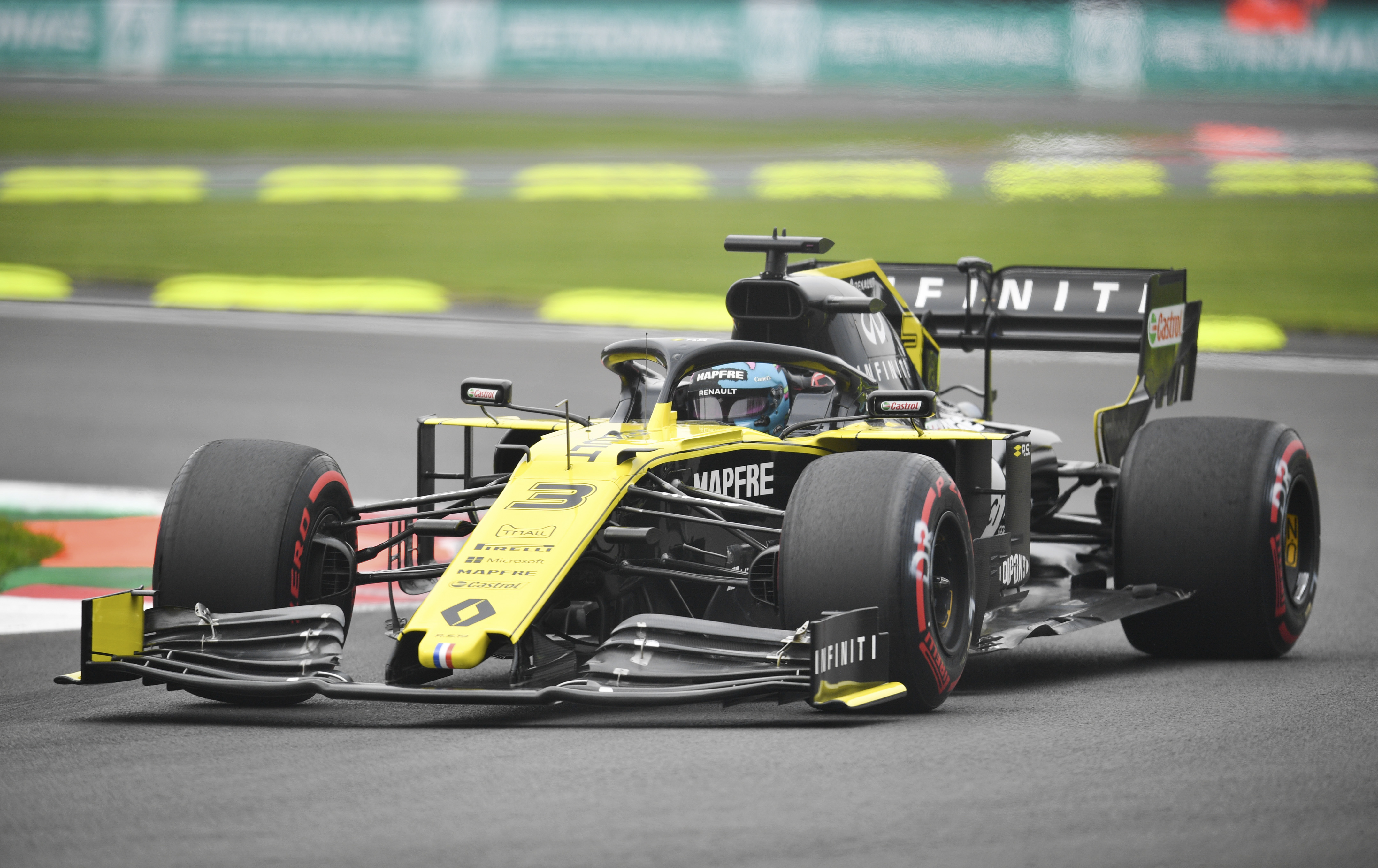 f1雷诺车队将对员工采取"强制休假"措施