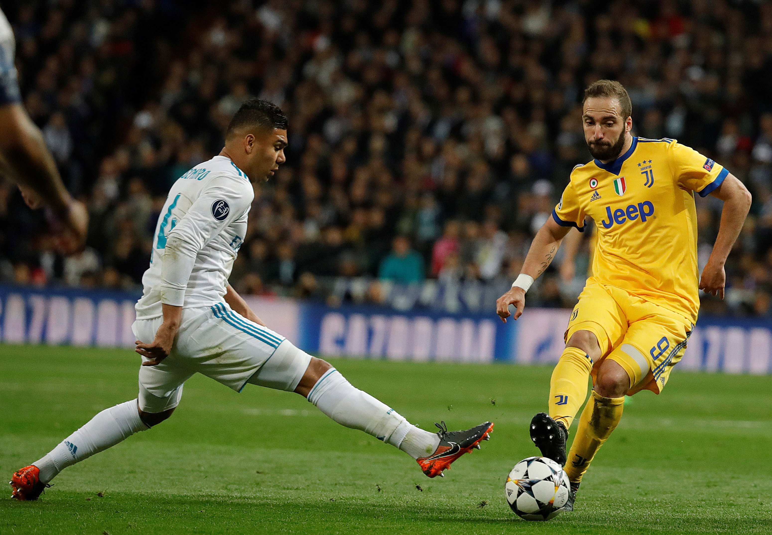 足球——欧冠联赛:皇马晋级半决赛(20)