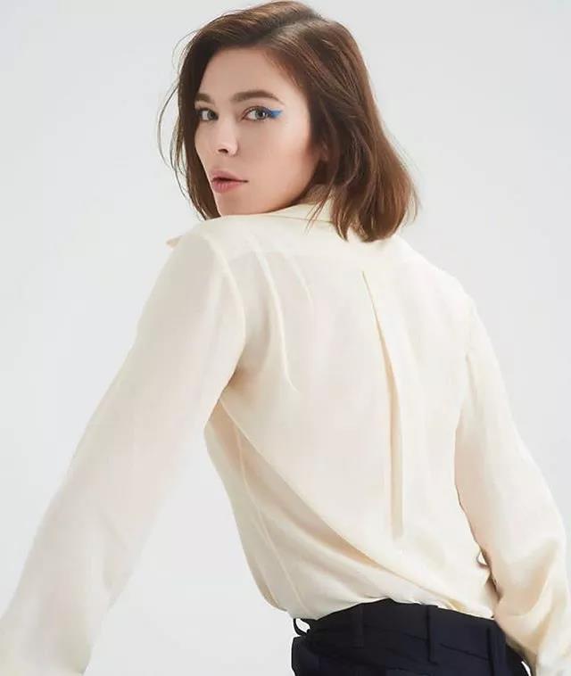 dj 榜单中处于一个垫底的位置,但要论起实力来 nina kraviz 当真不输