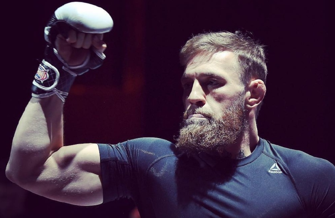 嘴炮小鹰到底谁赢?宋亚东给出预测,李景亮摇摆不定,突然改口