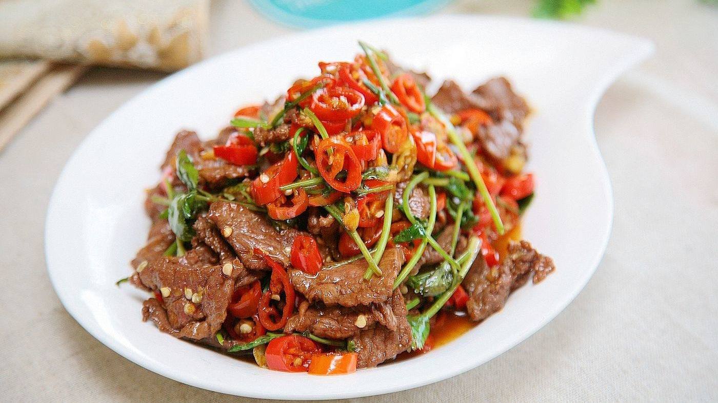 家常小炒牛肉,营养丰富,嫩滑可口,非常好吃