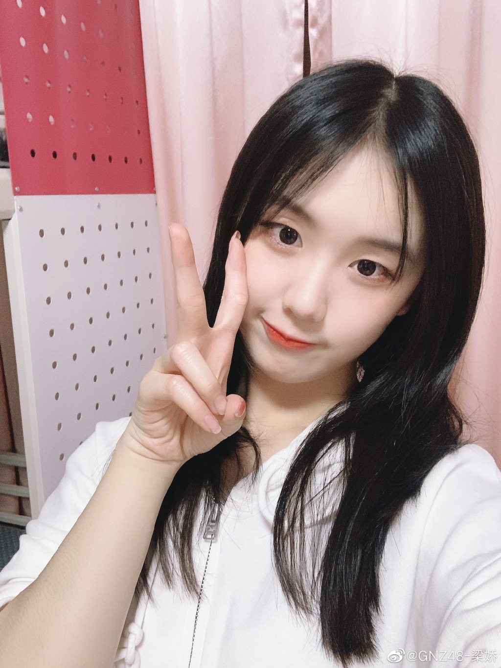 偶像美少女gnz48-梁娇迷人可爱美照欣赏