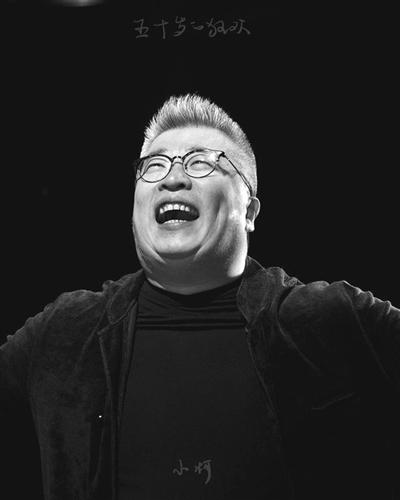 小柯 在年近50岁时任性狂欢,超爽