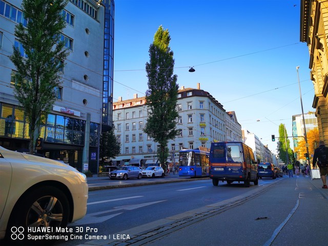 华为mate30 pro拍慢动作 一秒拍出了一年的感觉