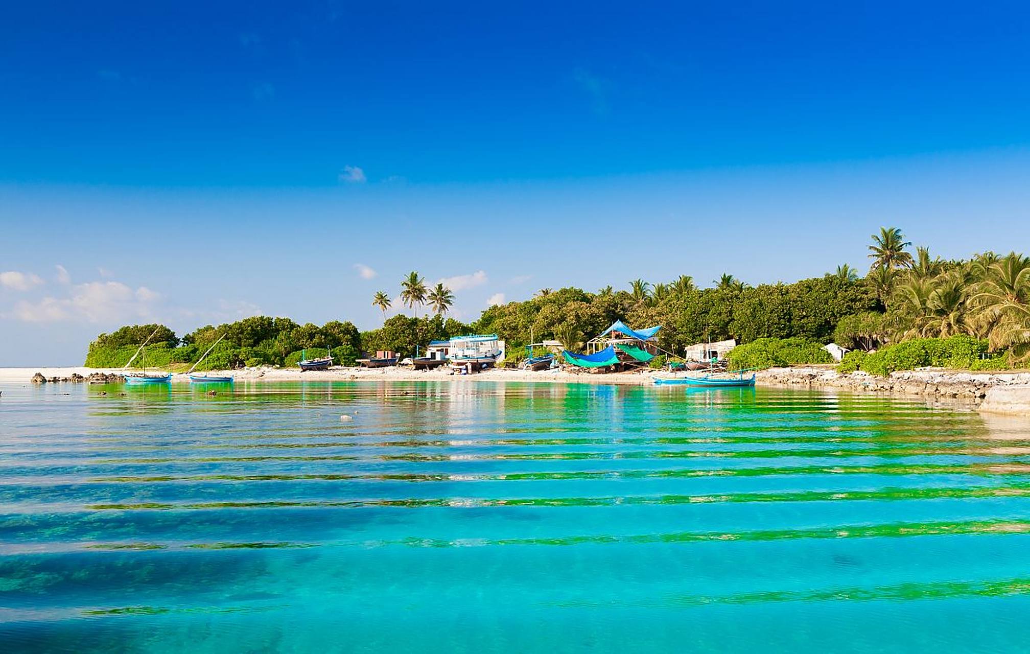 大溪地(tahiti)是南太平洋中部法属玻里尼西亚社会群岛中向风群岛的最