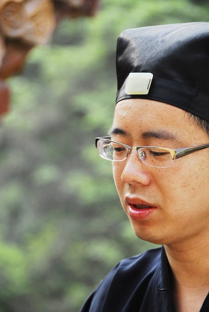 全真道士梁兴杨和马崇道吵架