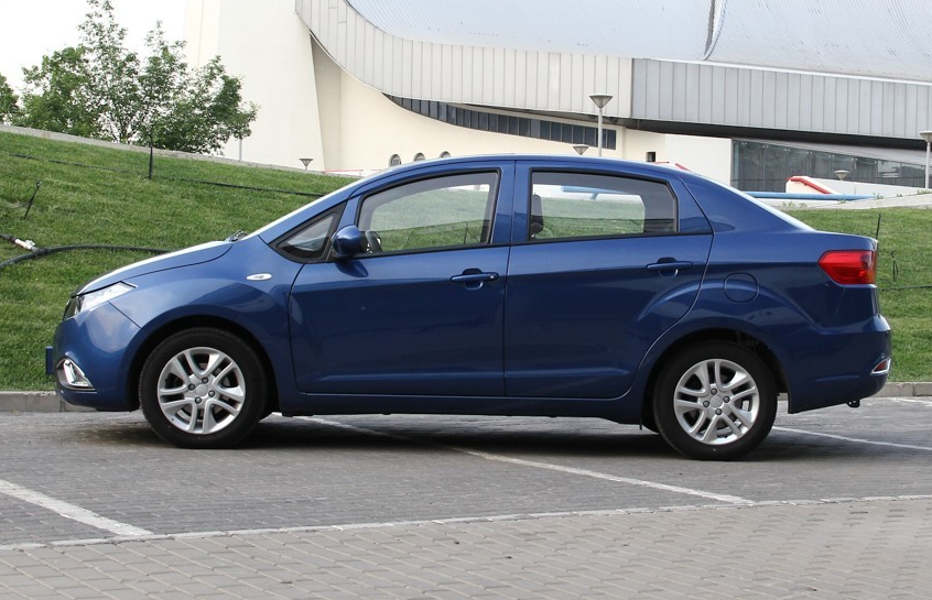 侧身设计得很有个性英伦c51.5l 自动尊贵型