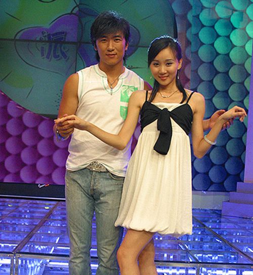 除了盛产朱之文,《我是大明星》主持人也受争议,曾是一代人青春