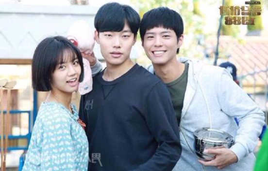 强烈安利韩剧《请回答1988》,最爱韩剧之一,必须熬夜看完!