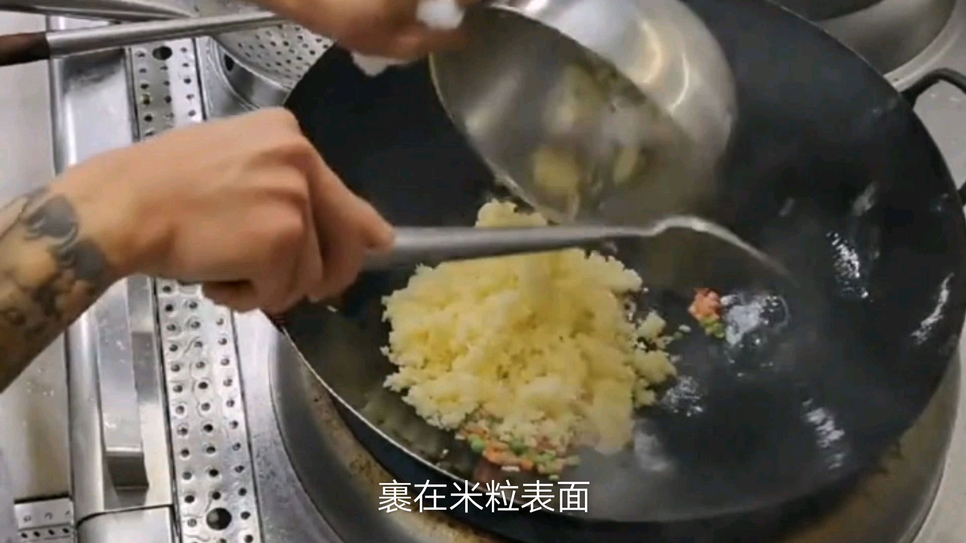 吃了20多年蛋炒饭,才知道正宗做法,米粒金黄饱满,1顿2碗不够吃
