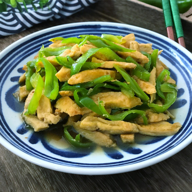 青椒炒素鸡,简单美味的家常菜,比肉健康又下饭!