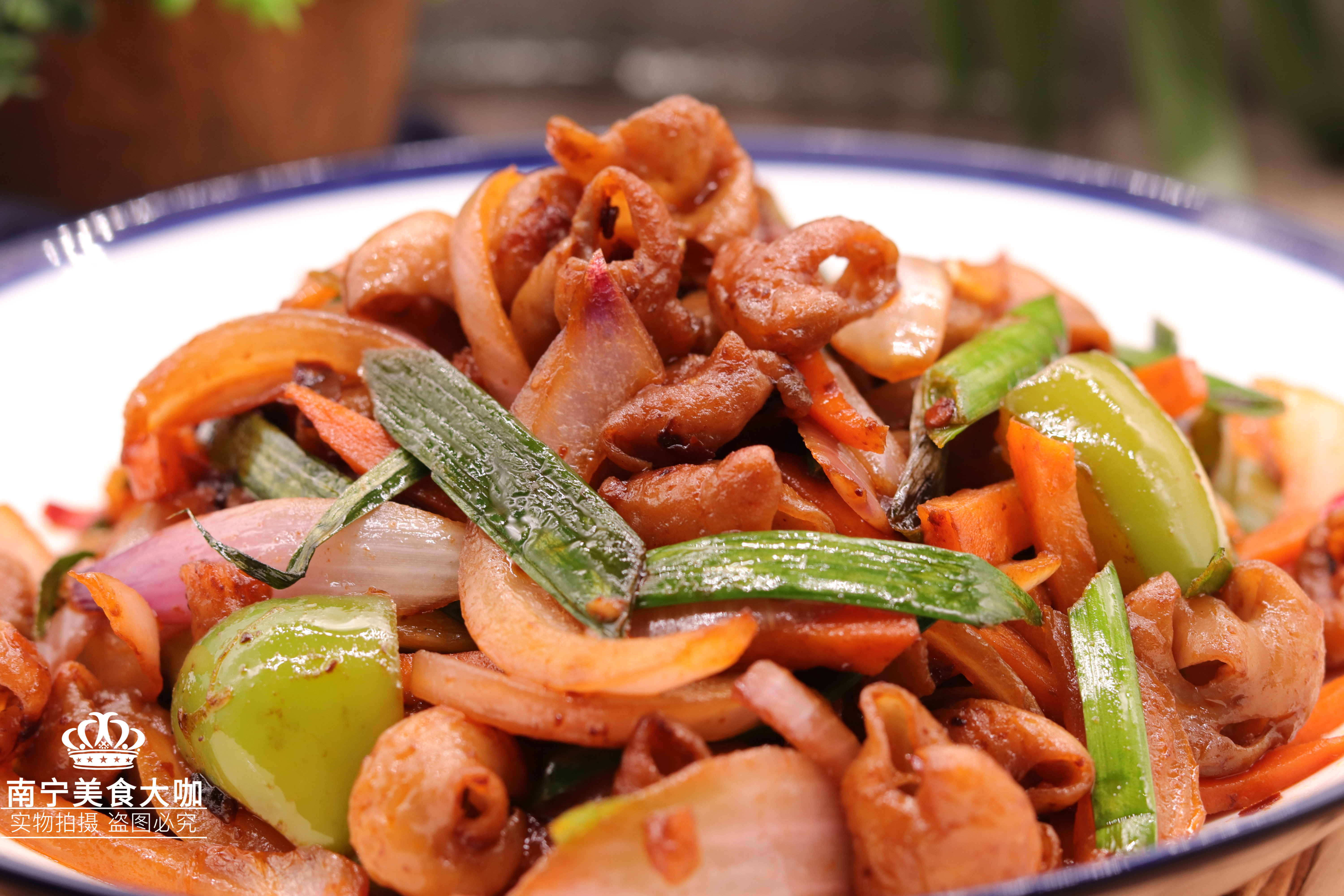 肥肠和这3种食材搭配一起炒,超级下饭,每次做都要吃3碗米饭