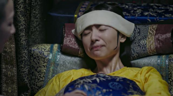 如懿传:皇后难产,莲花竟不让赵一泰禀告皇帝跟太后,她黑化了?