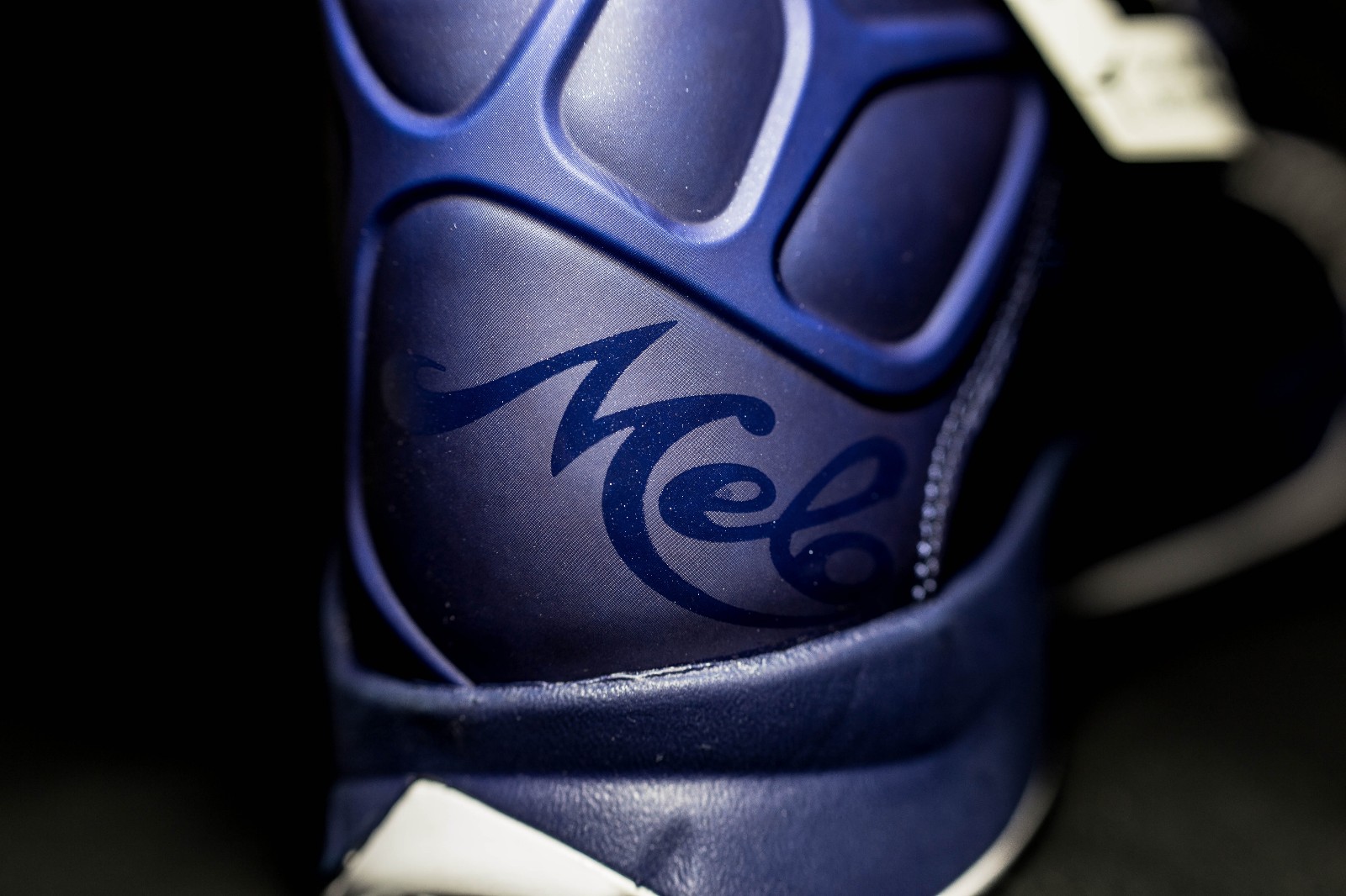 篮球史上三金第一人专属之melo 12开箱图赏